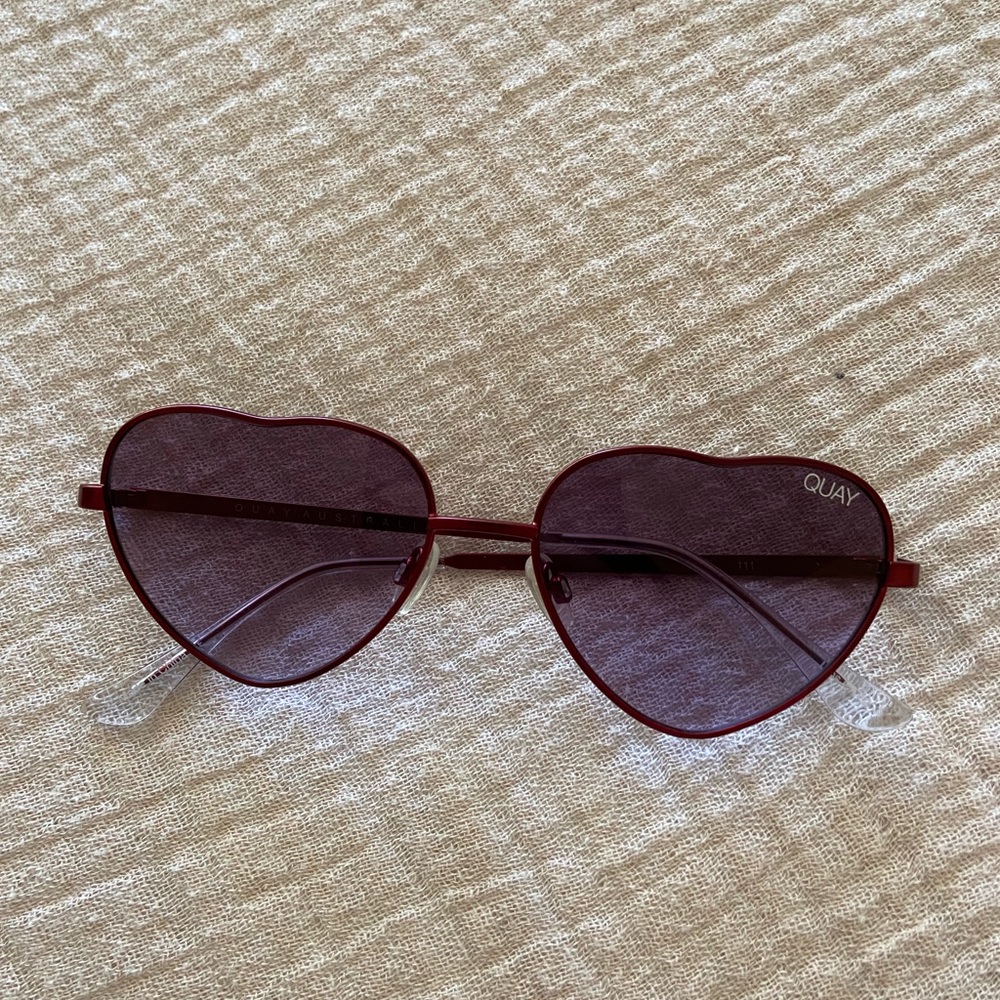 Quay Heart Sunglasses